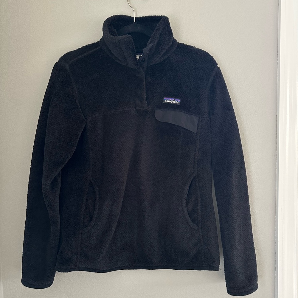 Patagonia Women’s Black Fleece Pullover